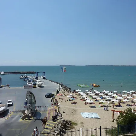 Apartment Complex Sveti Vlas